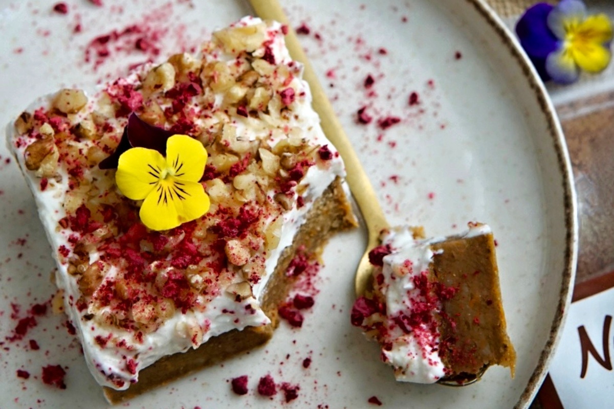 NUTSMAN BLOG RECEPT_ Mrkvový dort na plech 4
