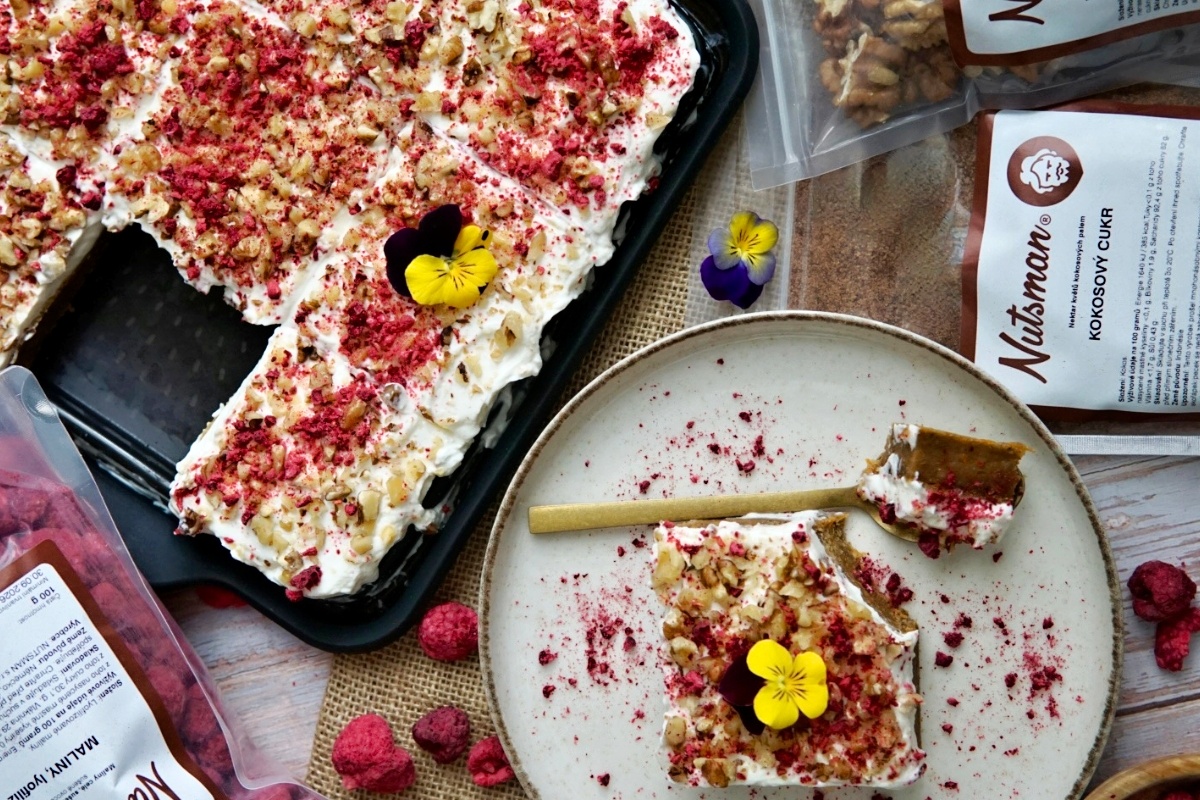 NUTSMAN BLOG RECEPT_ Mrkvový dort na plech 5