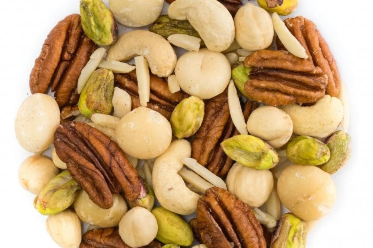 NUTSMAN RECEPT Dýňová bábovka s oříšky a lyofilizovanými malinami 10
