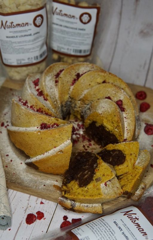 NUTSMAN RECEPT Dýňová bábovka s oříšky a lyofilizovanými malinami 5