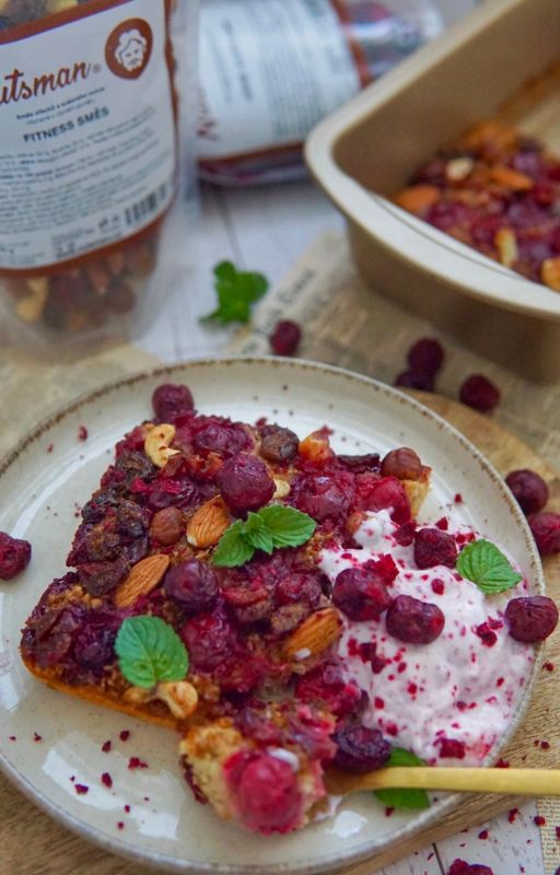 NUTSMAN RECEPT Pečená ovesná kaše s lyofilizovanými višněmi 4