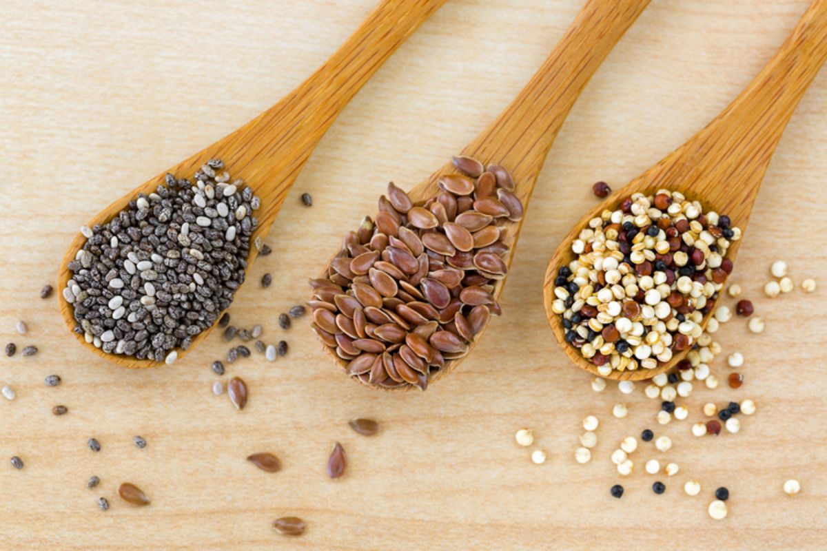 NUTSMAN RECEPT Snídaňová quinoa kaše s kešu a lyofilizovanými švestkami 9