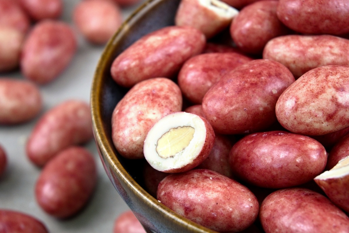 NUTSMAN Mandle v bílé čokoládě s malinami