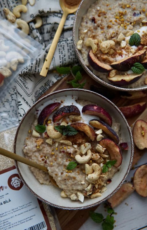 NUTSMAN RECEPT Snídaňová quinoa kaše s kešu a lyofilizovanými švestkami 5