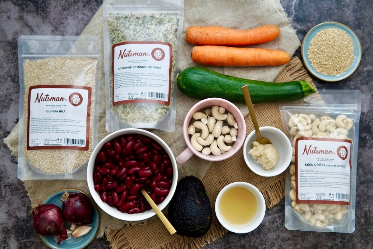 NUTSMAN BLOG RECEPT_ Vege quinoa bowl s kešu omáčkou 3