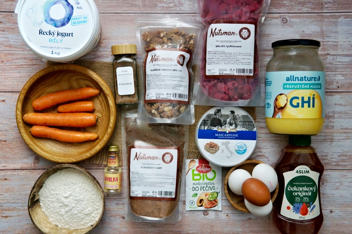NUTSMAN BLOG RECEPT_ Mrkvový dort na plech 3