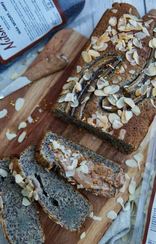 NUTSMAN RECEPT Makový banana bread s mandlemi 6