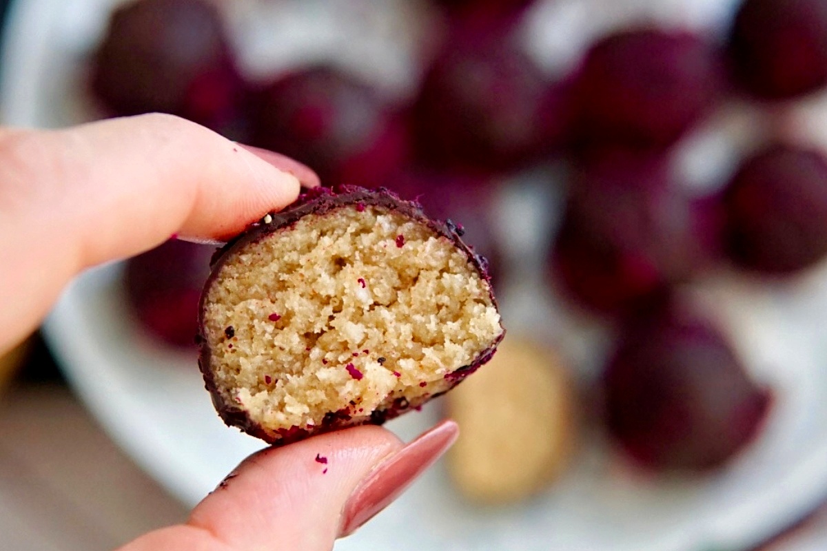 NUTSMAN BLOG RECEPT_ Kuličky s dračím ovocem a čokoládou 4