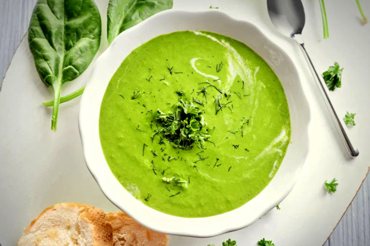 NUTSMAN BLOG Krémová špenátová polévka_ jednoduchý recept pro každý den 4