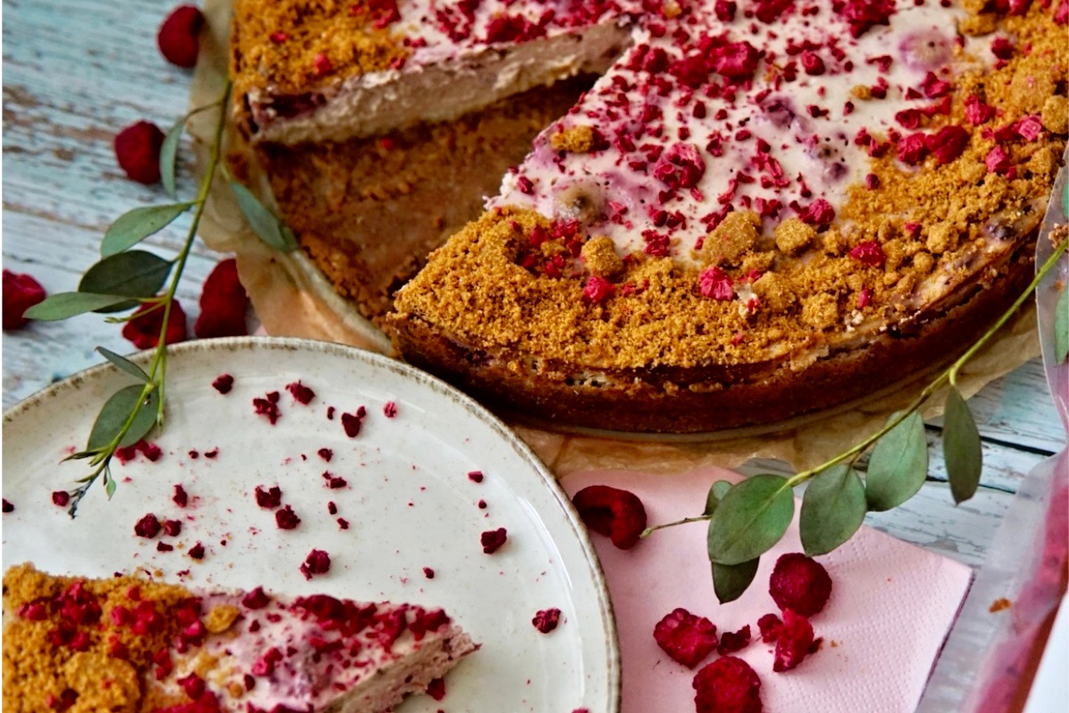 NUTSMAN BLOG RECEPT_ Lotuskový cheesecake s lyofilizovanými malinami 5