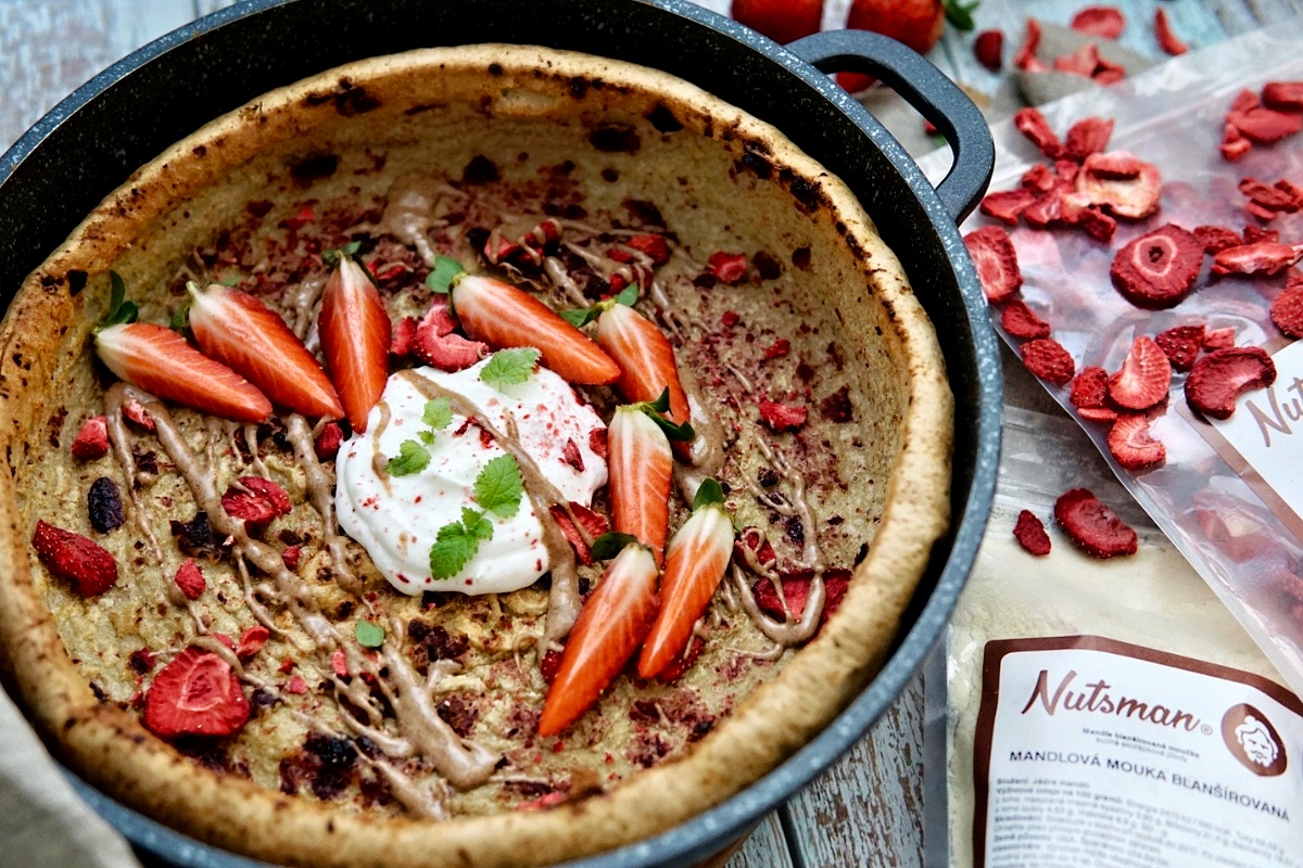 NUTSMAN BLOG RECEPT_ Pečená palačinka s jahodami 5