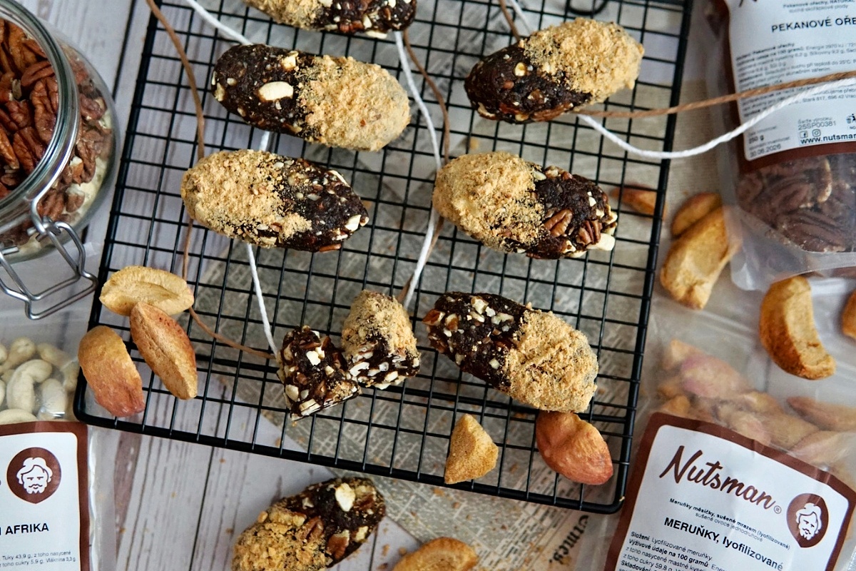NUTSMAN BLOG RECEPT_ Meruňkové raw tyčinky 5