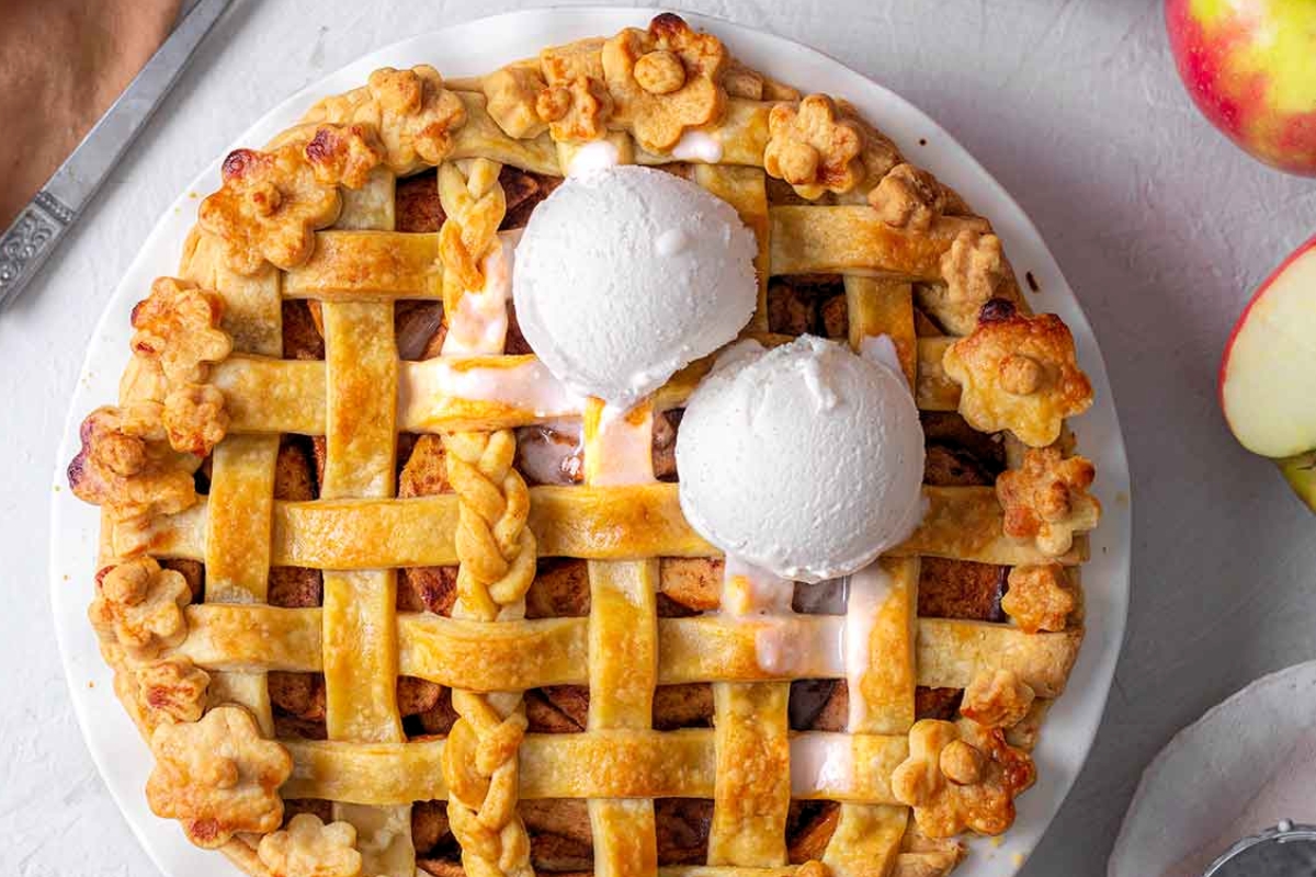 NUTSMAN BLOG Bleskový jablečný koláč Jednoduchý recept, který zvládne každý 6