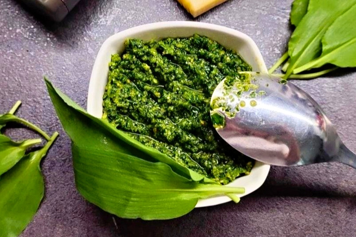 NUTSMAN BLOG_ Pesto z medvědího česneku_ jarní lahůdka, která oživí vaše jídlo 6
