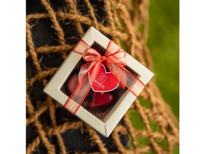 1833 2 krabicka pro zamilovane prvni maj valentyn mdz den matek cokolada pralinky cokoladovna janek