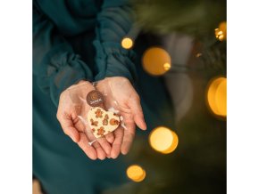 392 2 cokoladove srdicko s potiskem bile vanocni darek darek bila cokolada obdarovani cokoladovna janek