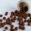 Roundooze Pražená cizrna hořká čokoláda 50 g 1