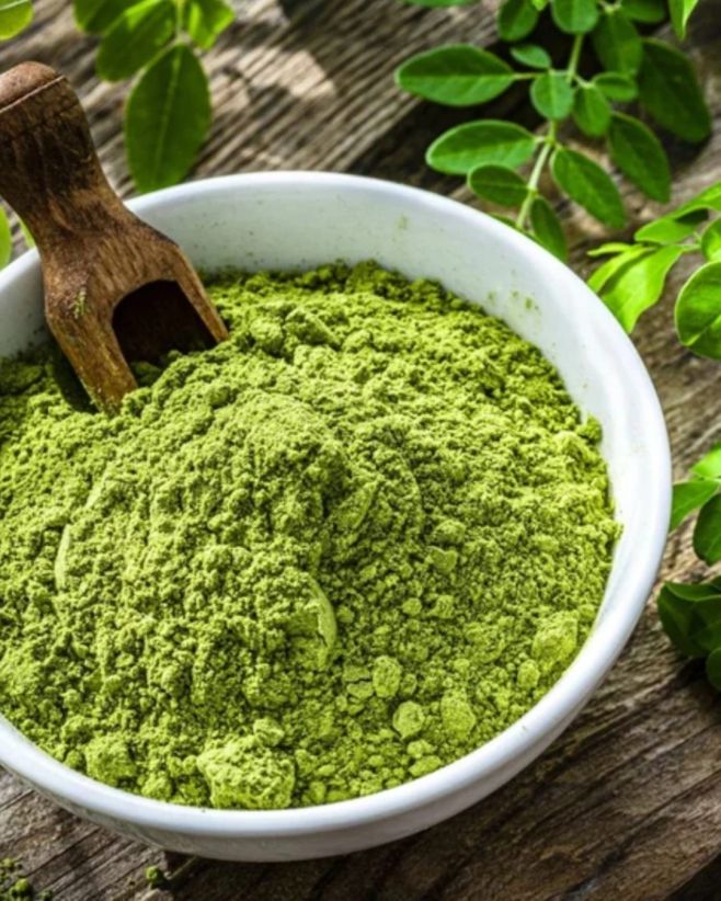🌿 Znáš moringu? Jsou rostliny, které lidé využívají po staletí. A moringa je jednou z nich. Ne nadarmo se jí říká „strom...