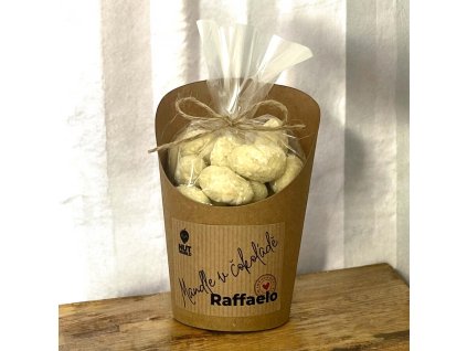 Mandle RAFFAELLO v celofánku a kelímku 180g