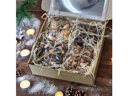 dárková ořechová krabička plná dobrot firemní dárek 4 x 150g