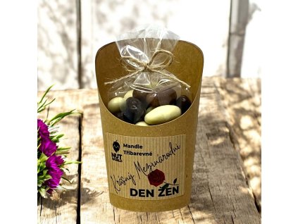 Mandle TŘÍBAREVNÉ v celofánku a kelímku 180g k MDŽ