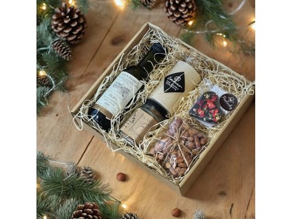 firemní dárková krabice s vínem a ořechy, čokoládou, svíčkou dárek pro firmy vlastní výběr