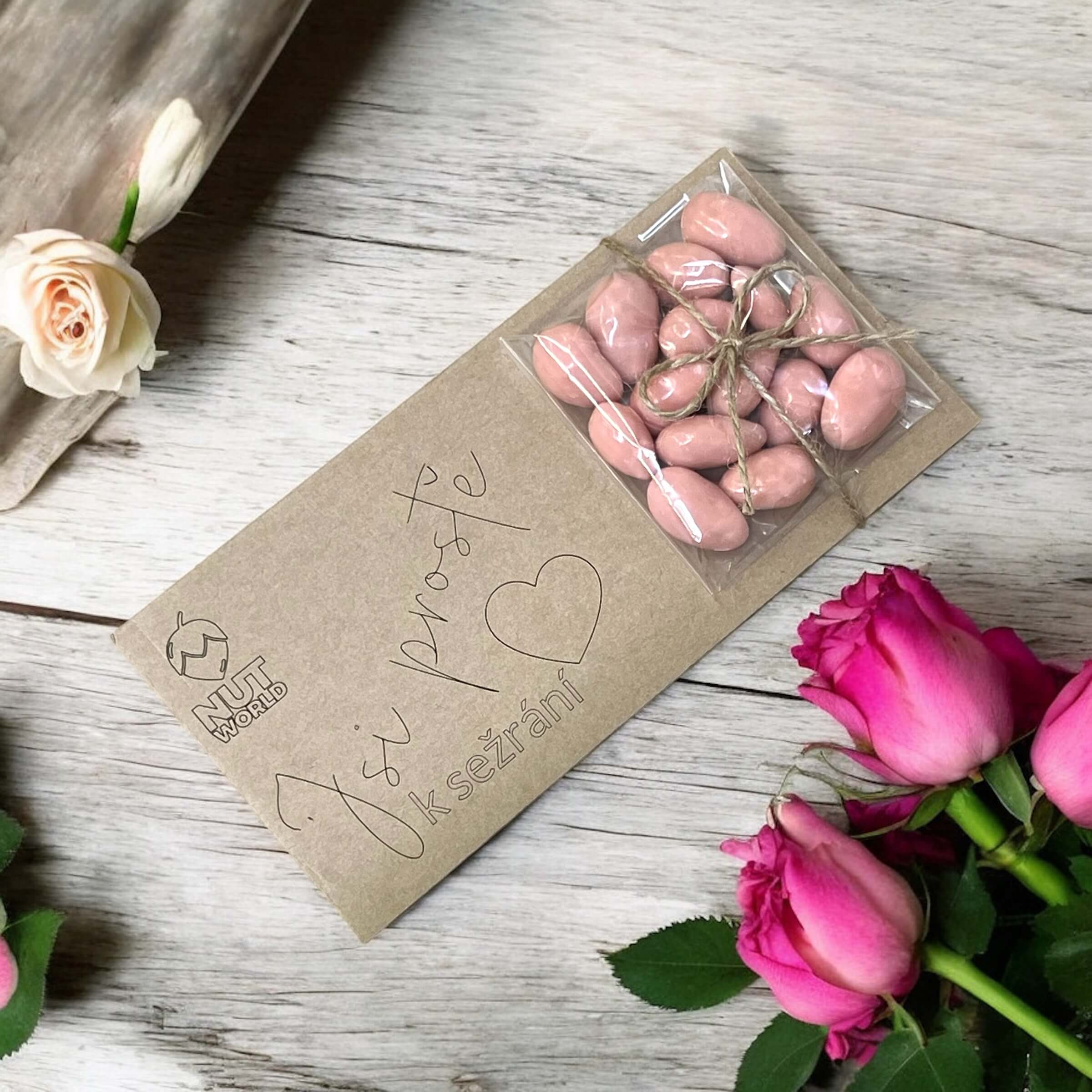 Mandle v jahodovém jogurtu — náhled 2