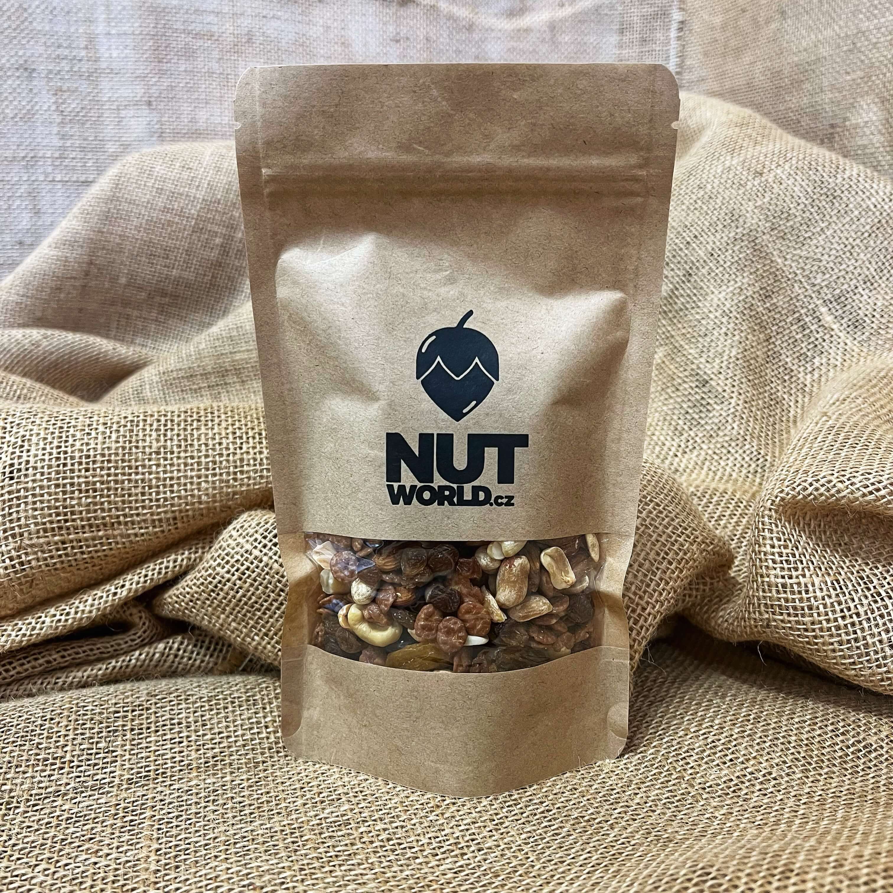 Směs ořechů a rozinek s lupínky v čokoládě — náhled 2