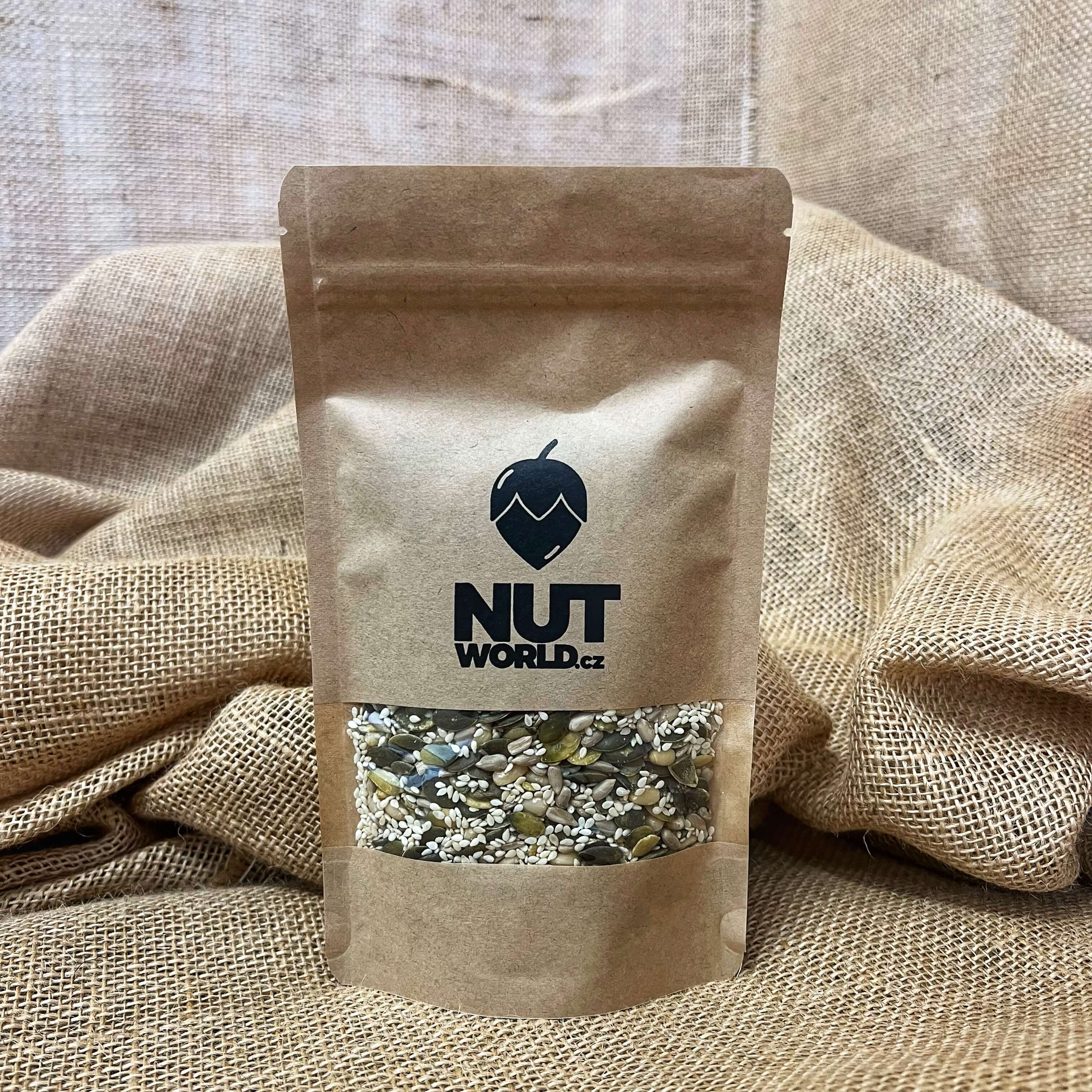 Salátová směs semínek a piniových ořechů — náhled 2