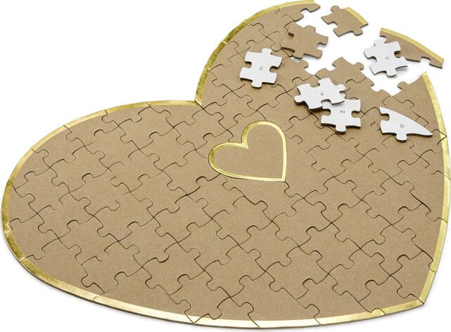 Levně PartyDeco Svatební kniha hostů puzzle srdce 45 x 35 cm