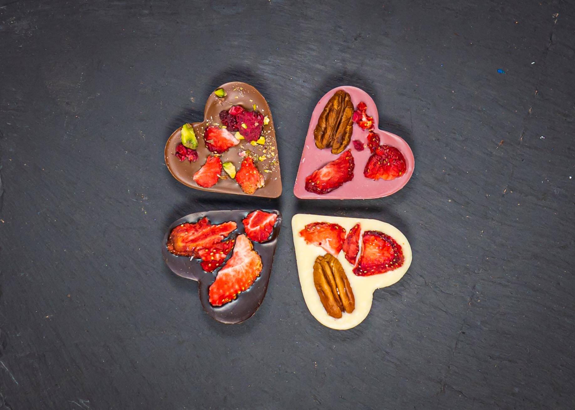 Valašská dílna Čokoláda s bohatým posypem – srdce mléčná — náhled 3