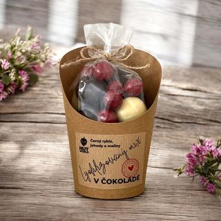 Chceš niečo naozaj extra? Tak tu je náš úplne najviac najlepší mix lyofilizovaného ovocia v čokoláde 🍓😋👍 Jahody, maliny a...