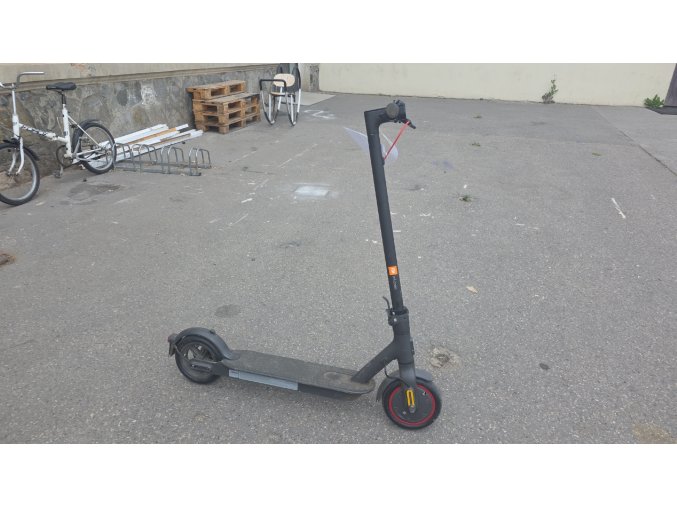 Elektrokoloběžka Xiaomi Mi Electric Scooter Pro 2