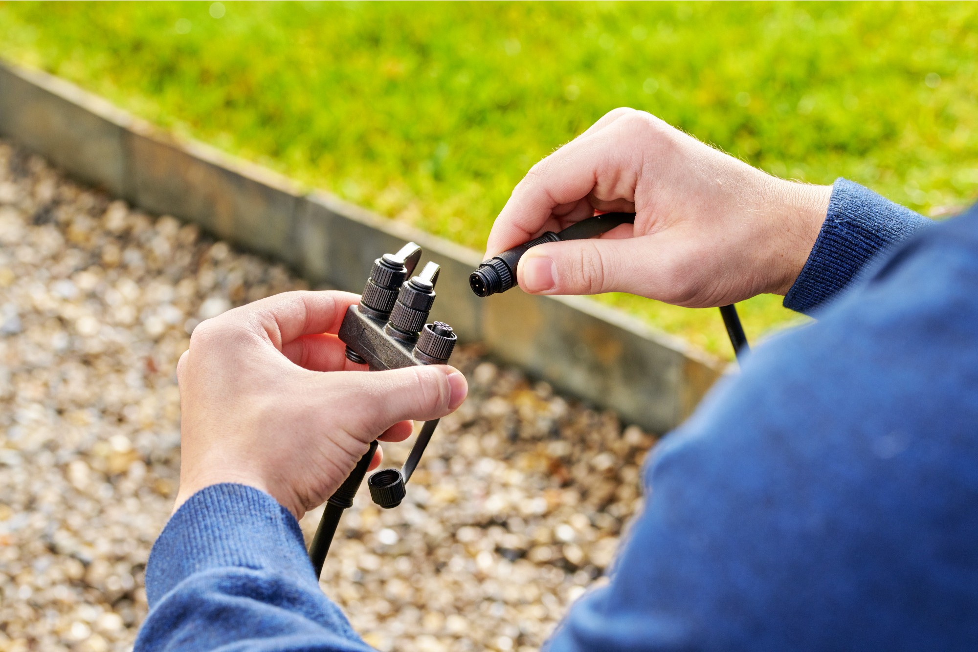 Oase Trojitý rozvaděč RGB