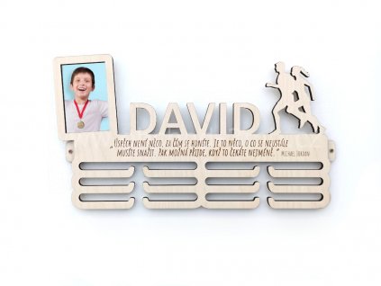 vesak na medaile se siluetou a fotorameckem 001