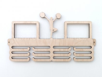 vyrp13 431vesak s fotoramecky MAZORETKA S POMPONY 1