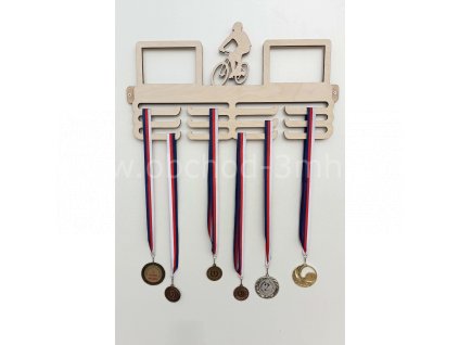 Věšák na medaile s fotorámečky cyklistika