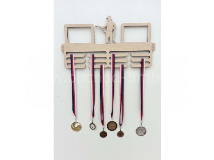 Věšák na medaile s fotorámečky hasič