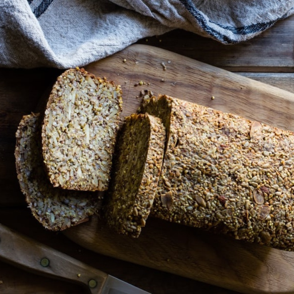 Rychlý bezlepkový chléb plný semínek