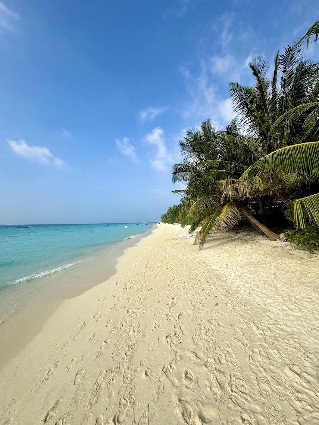 Maledivy nejsou jen válečka na pláži!