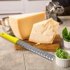 Univerzální kuchyňské struhadlo a škrabka (8)