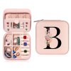 Personalizovaná dívčí mini šperkovnice s iniciálami B a květinami, cestovní, růžová