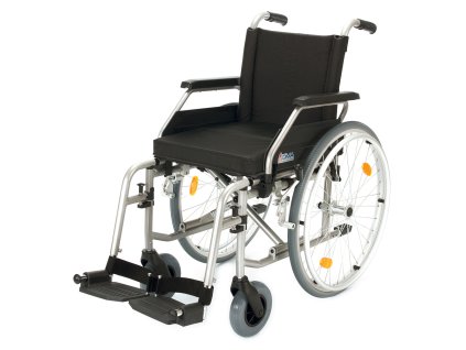 118-23, Invalidní vozík standardní, šířka sedu 40 cm