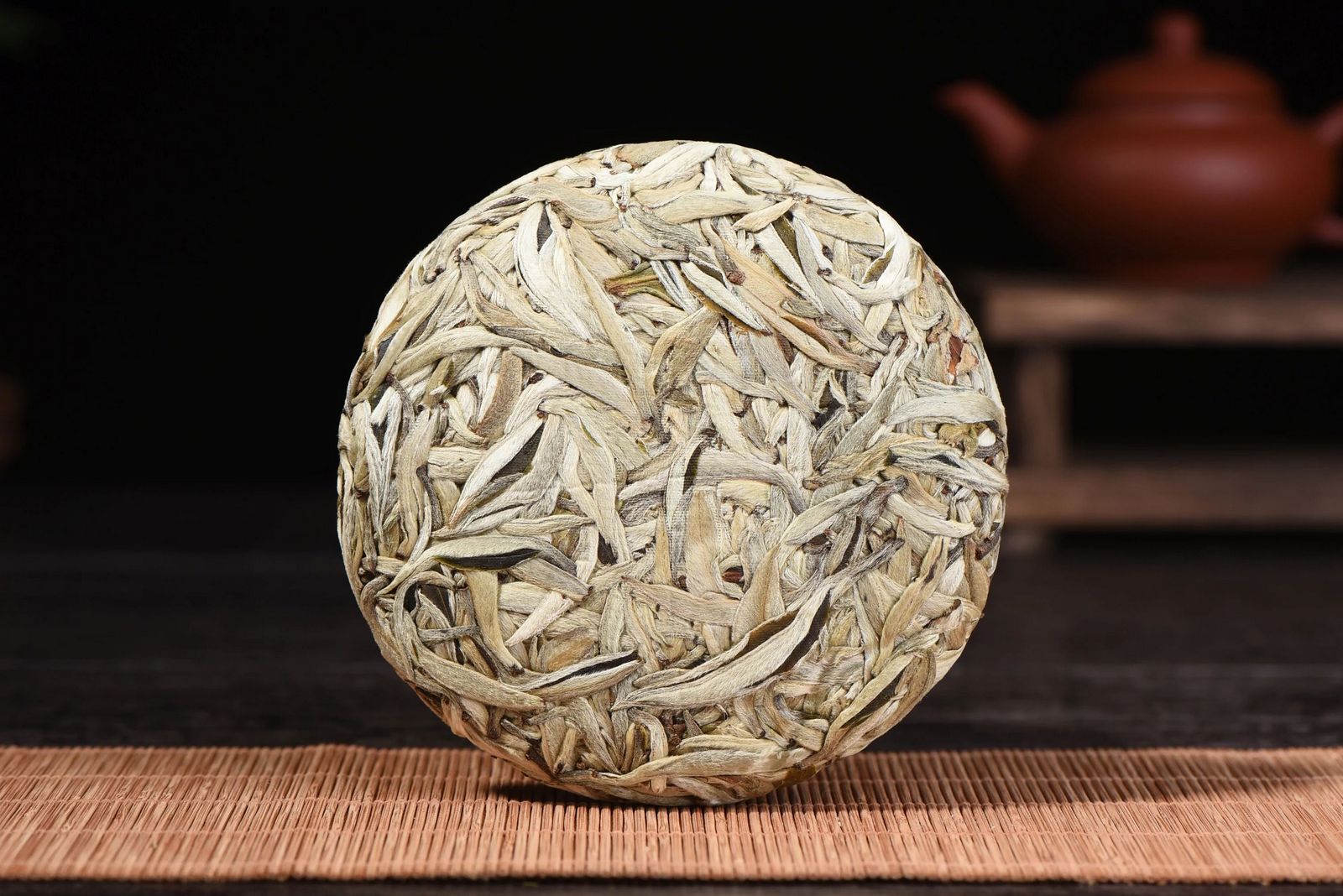 2023 Jinggu Silver Needles White Pu-erh Beeng Cha 100g