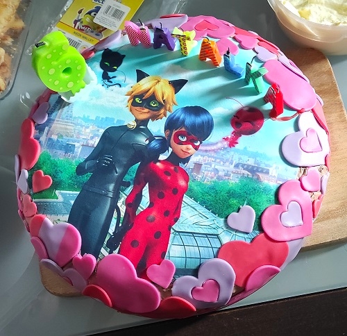 J. Šulganová - jedlý obrázok (podklad DEKOR), otočný stojan