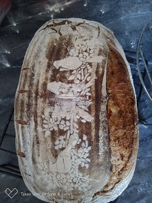 J. Guzy - presýpacia šablóna holubice, šľahačka Gamaro