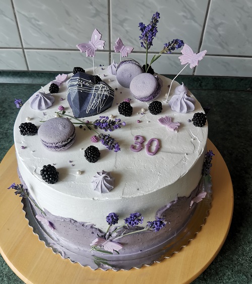 I. Lukacova - zápichy na kvety do torty, nastaviteľný zarovnávač