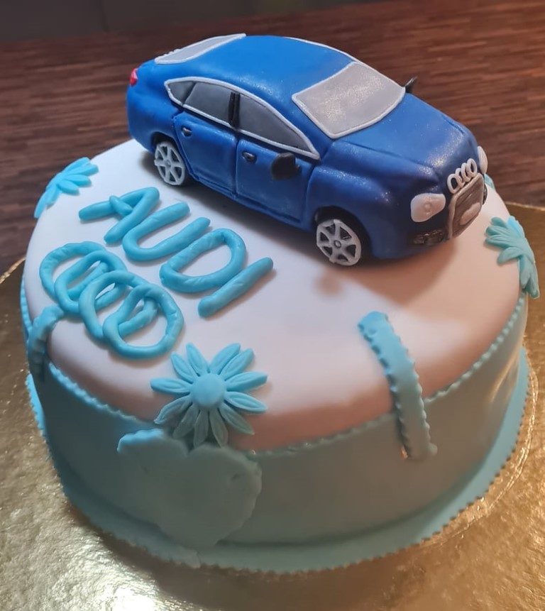 M. Krajčovičová - jedlá figúrka auto