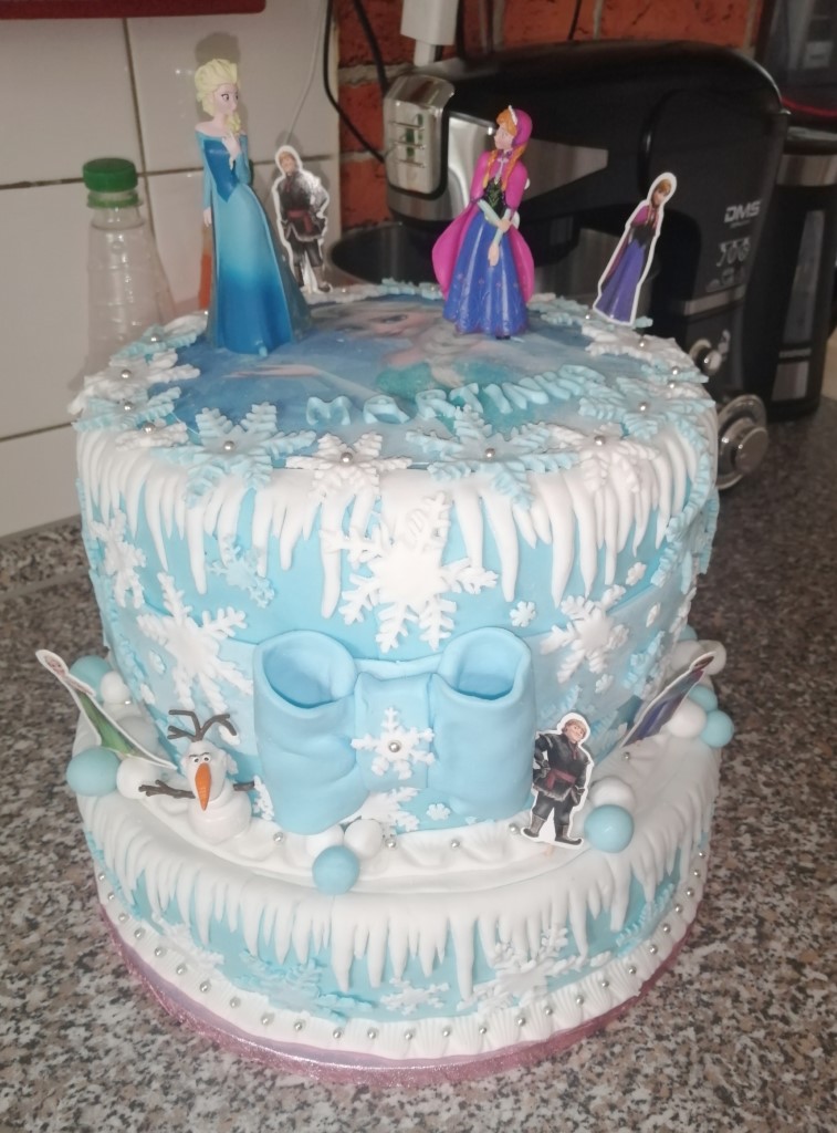 M. Stofilova - zapichovátka Frozen, jedlá hmota Sea Blue