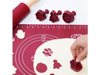 vykrajovatka s razitky